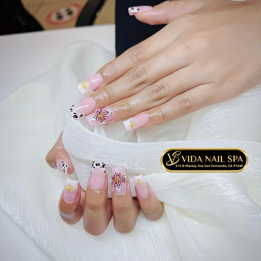 September nail trends and seasonal nail designs